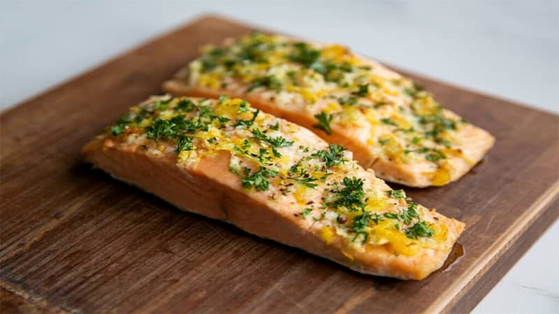 Gợi ý các món ăn kết hợp hoàn hảo cùng sốt bơ tỏi
