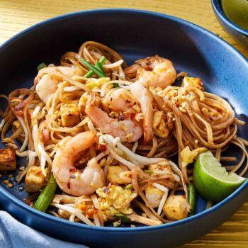 Bí quyết nấu mì trộn kiểu Thái với công thức mì trộn chua cay đậm đà