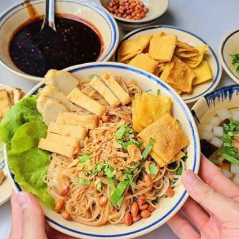 Thêm nước dùng