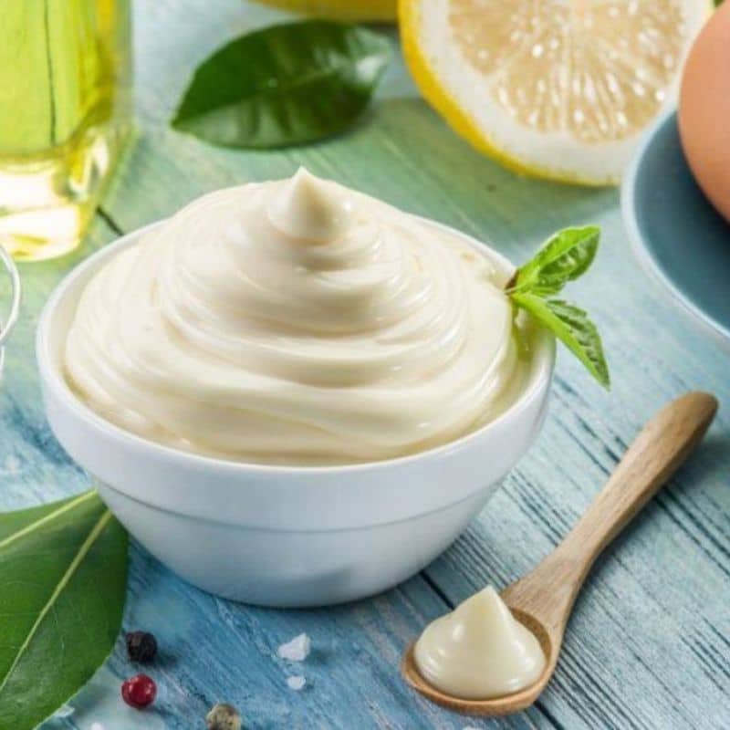 Sốt mayonnaise - hương vị đặc trưng cho món ăn thêm béo ngậy
