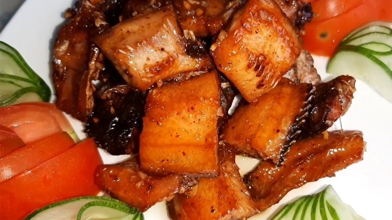 Cách làm nước màu kho cá bằng đường cực dễ