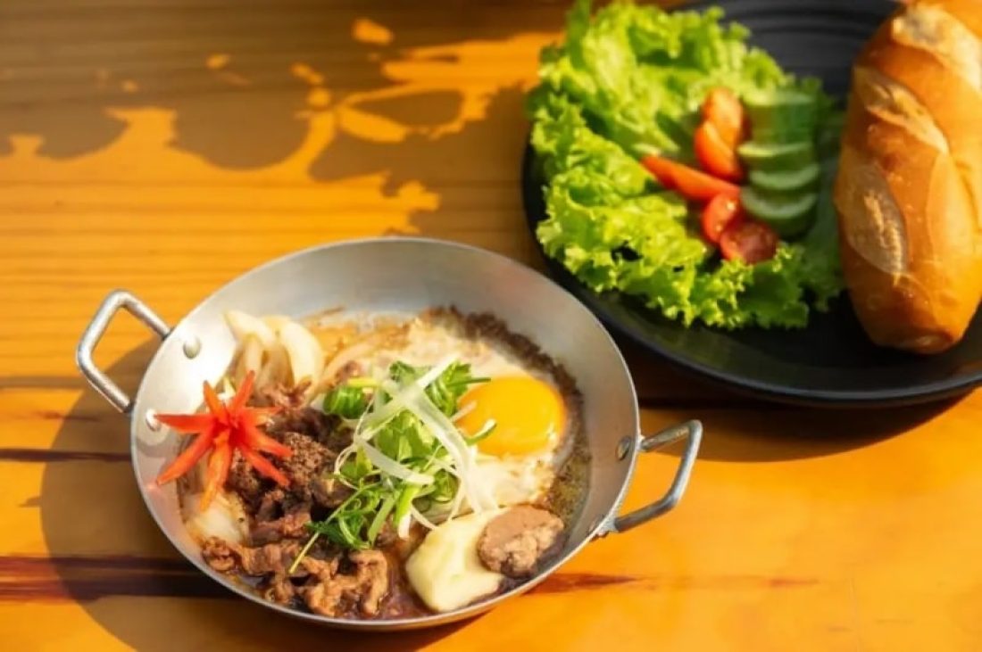 Khám phá 3 cách làm nước sốt bánh mì chảo đậm đà, thơm ngon